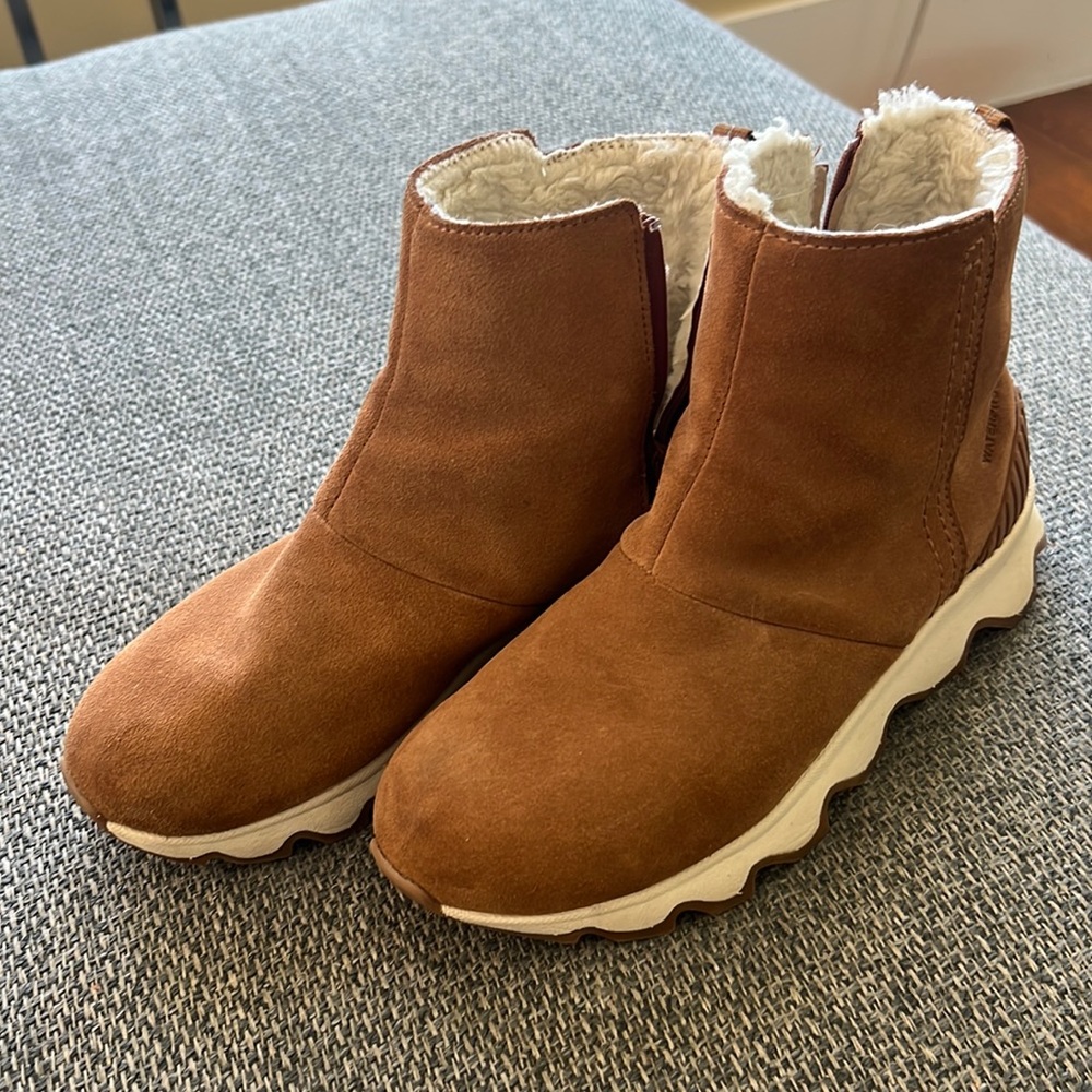 SOREL Tan Ankle Boots - Size 6